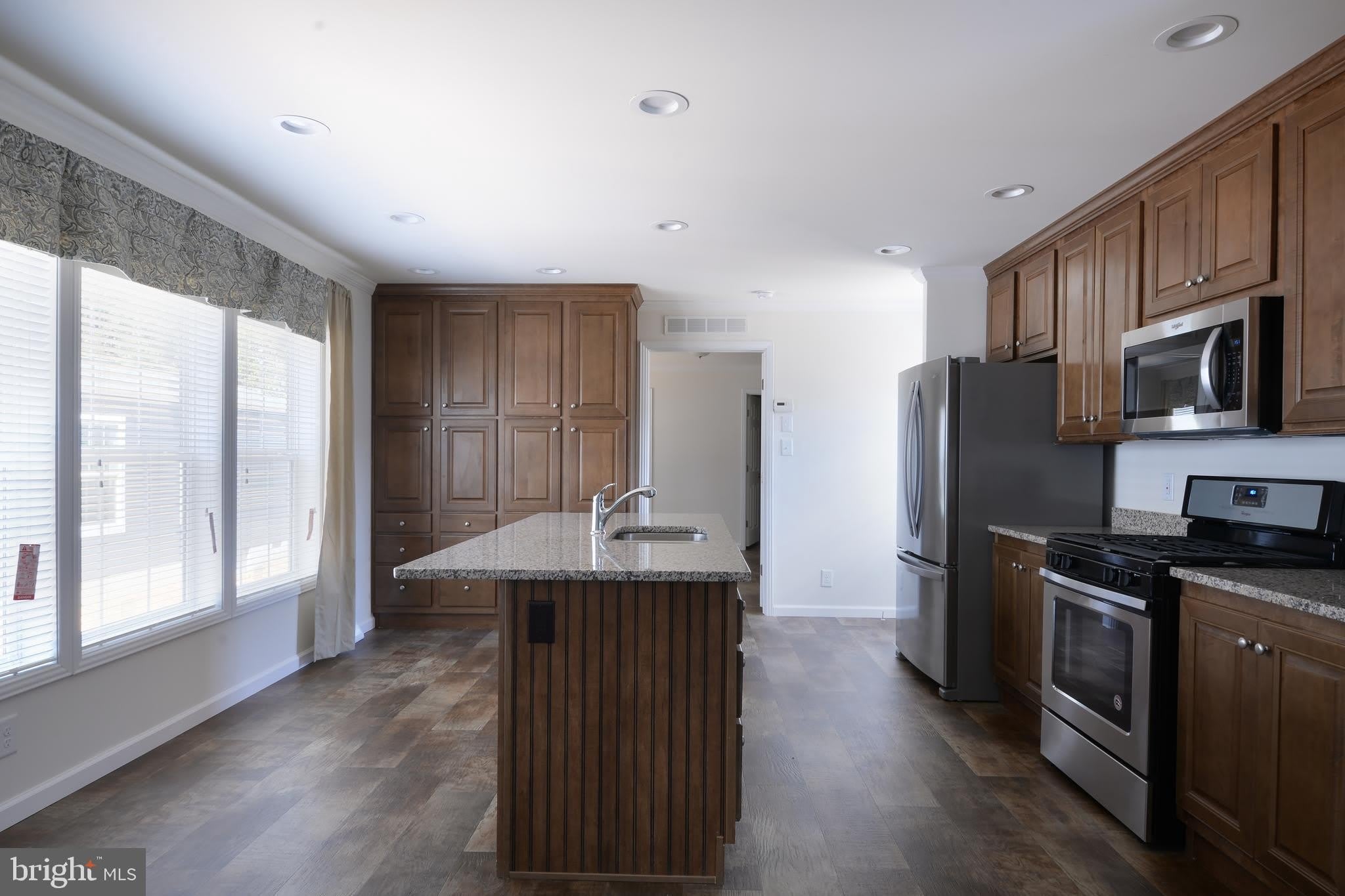 42 EDGEWATER Drive – photo 2