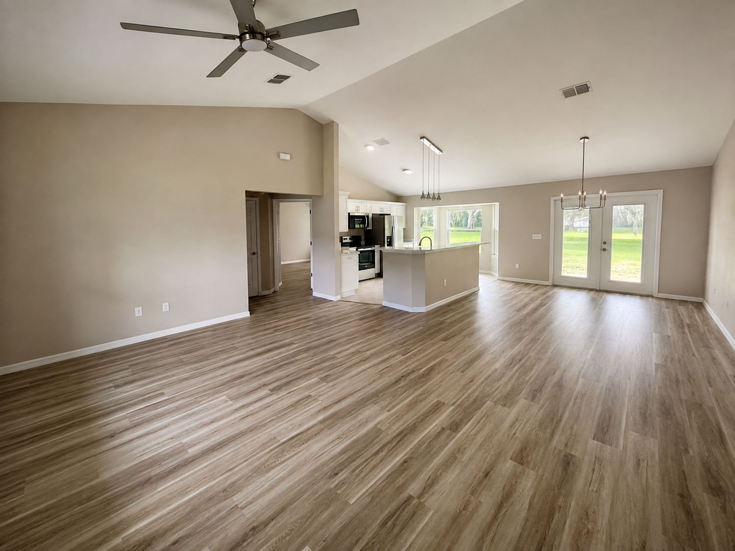 GORGEOUS 3BR/2BA Home w/ 2-Car Garage! – photo 3