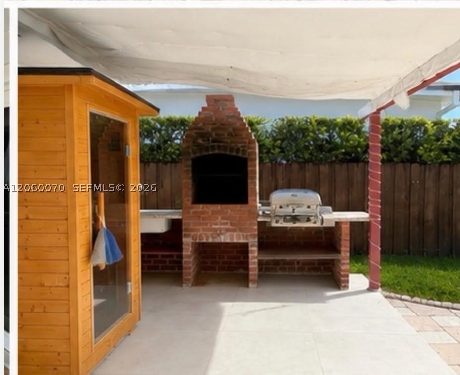 455 S Shore Dr – photo 2