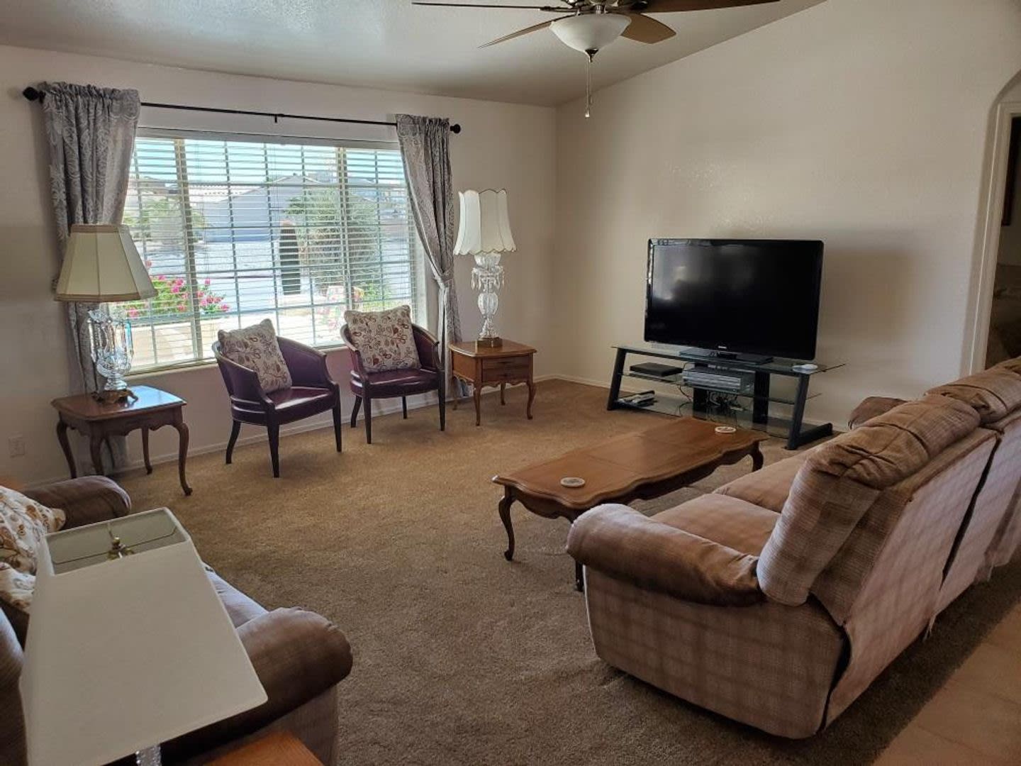 GREAT FURNISHED HOME WITH SIDE PARKING! – photo 2