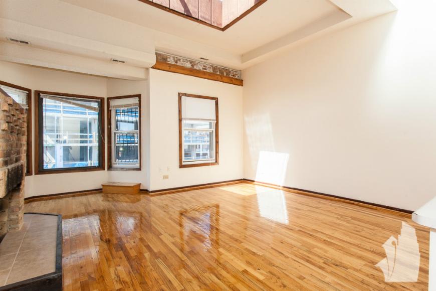 2525 North Lincoln Avenue – photo 1