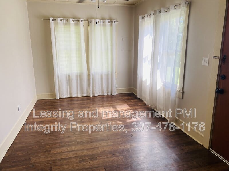 306 S Lee Ave – photo 3