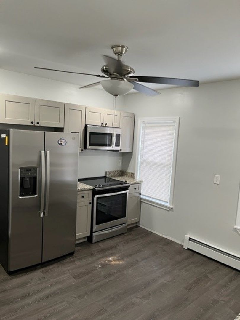 Newly Remodeled 3 Bedroom on 1st Floor – photo 2
