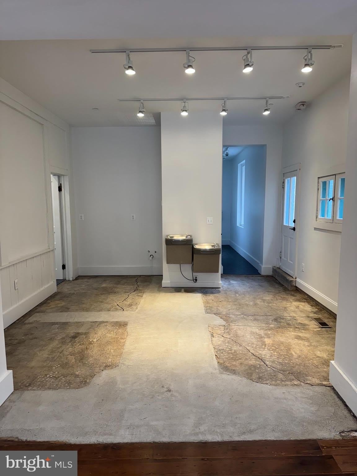 119 N MAIN Street – photo 5