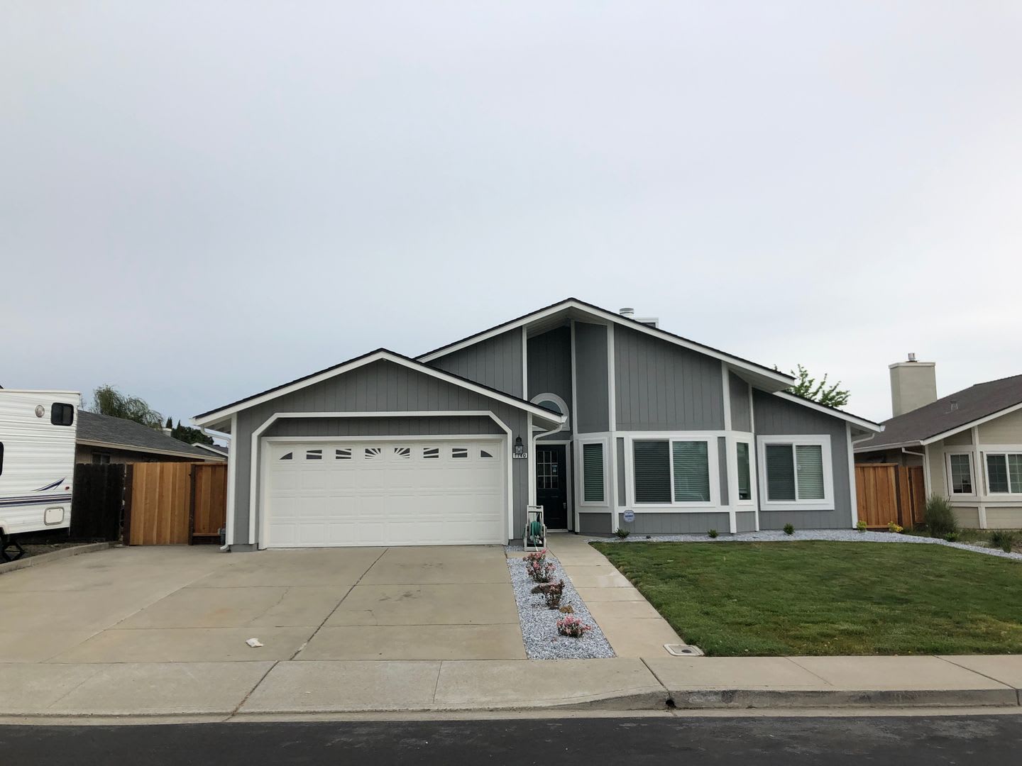 Lovely, Completely Renovated 3 Bed/2 Bath Single Family Home in Oakley! – photo 1