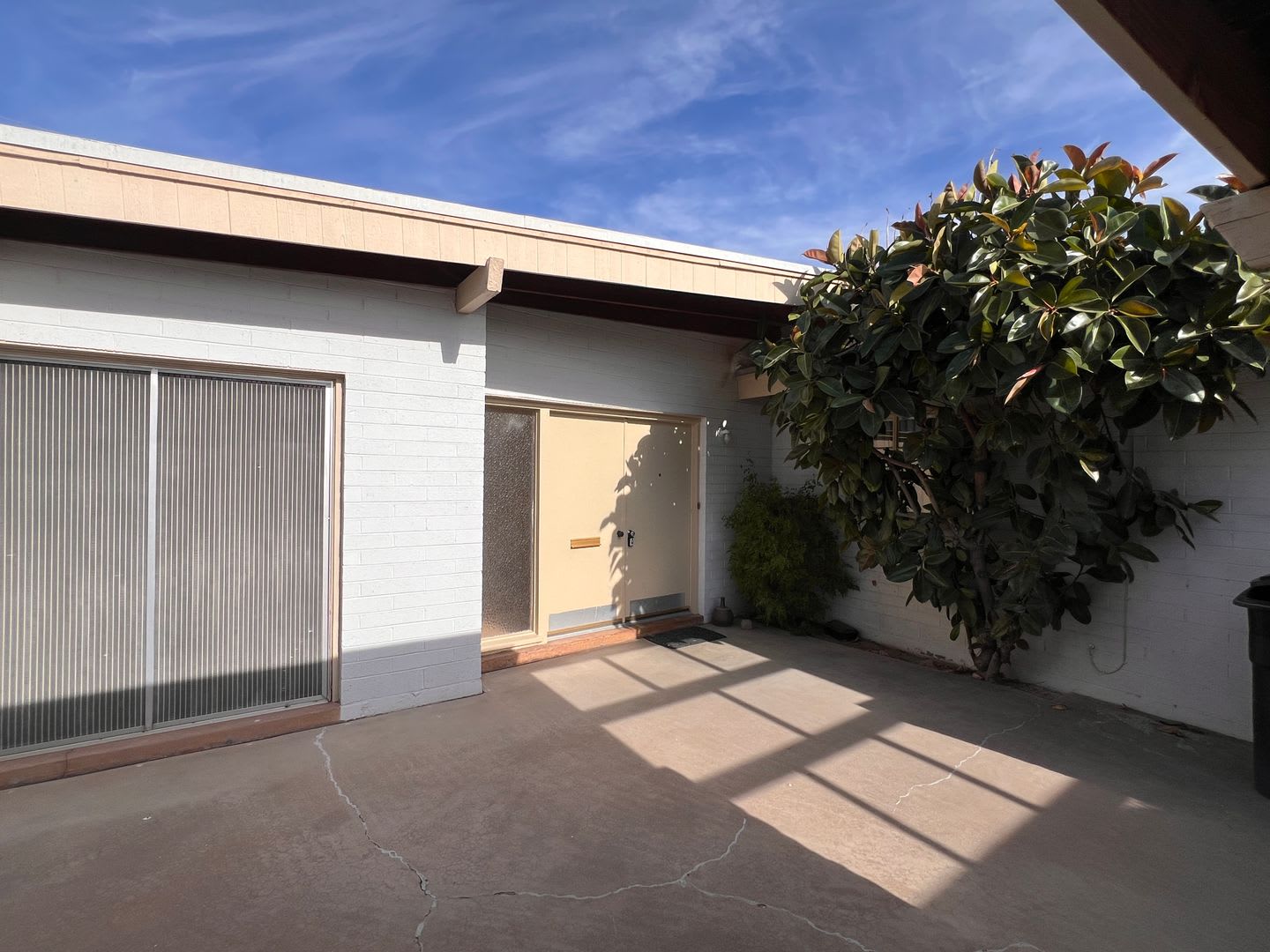 Scottsdale 4 Bed. 1.75 Bath located In Town & Country Division a Ralph Haver Home – photo 2