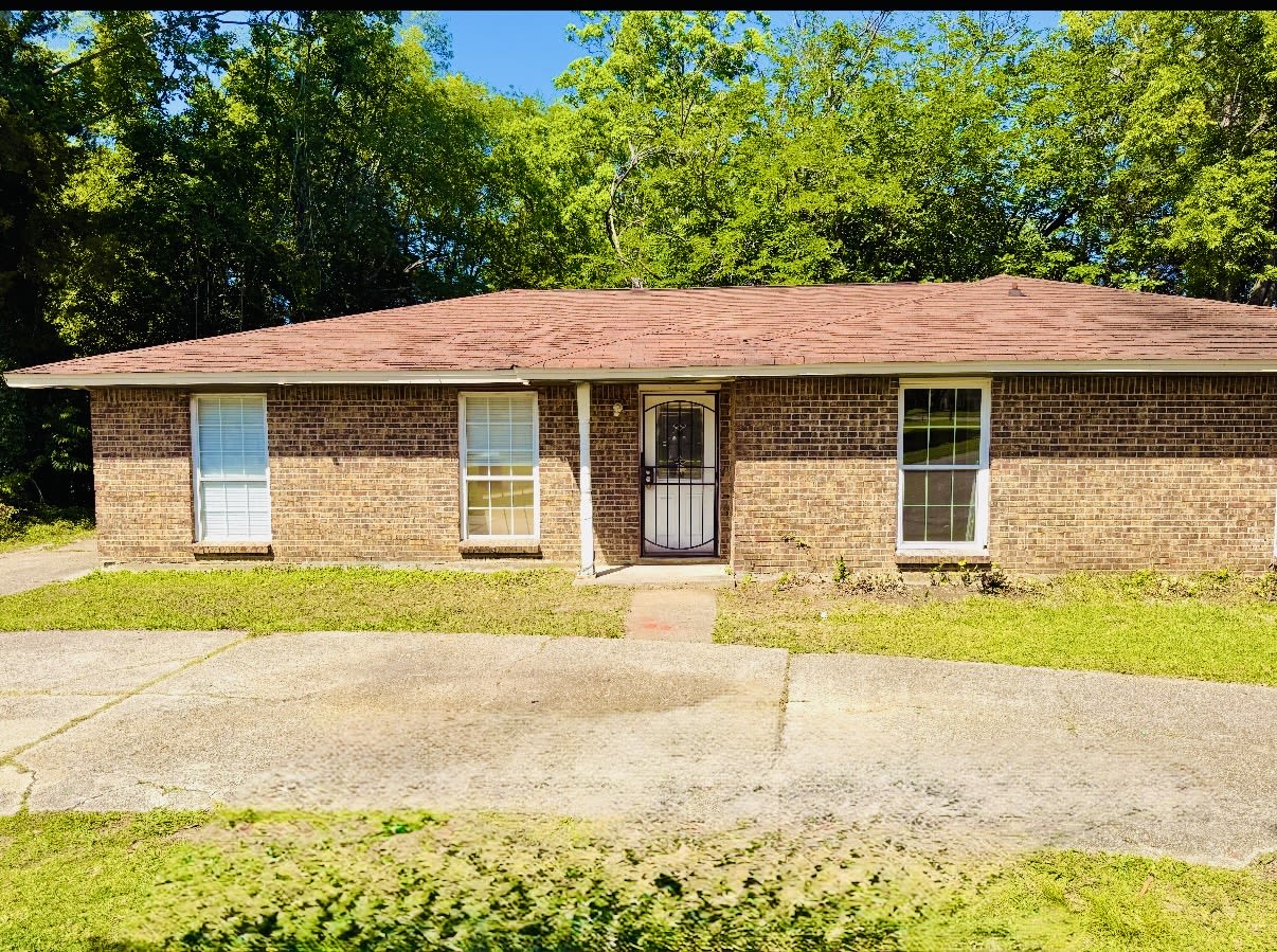 3633 Woodley Road – photo 1
