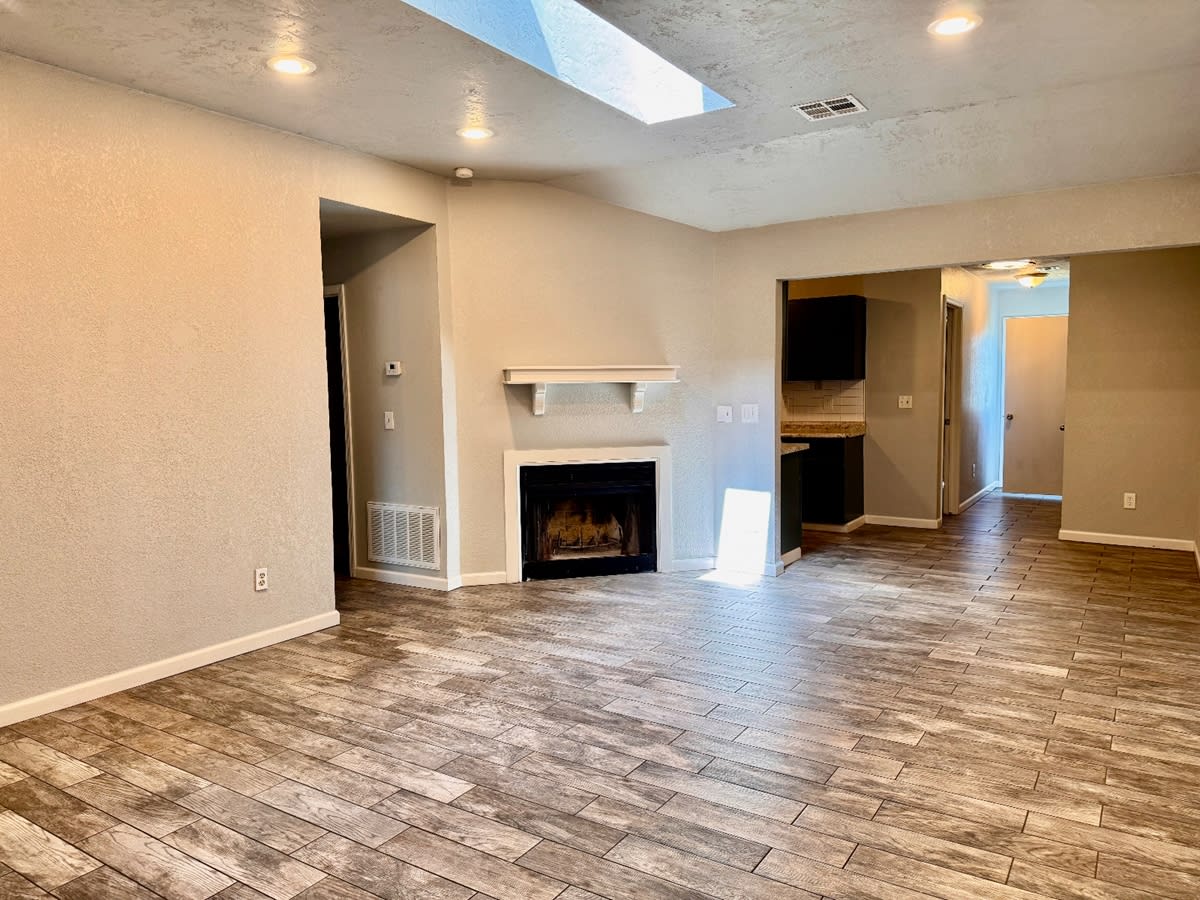 11402 North Lincoln Boulevard – photo 4
