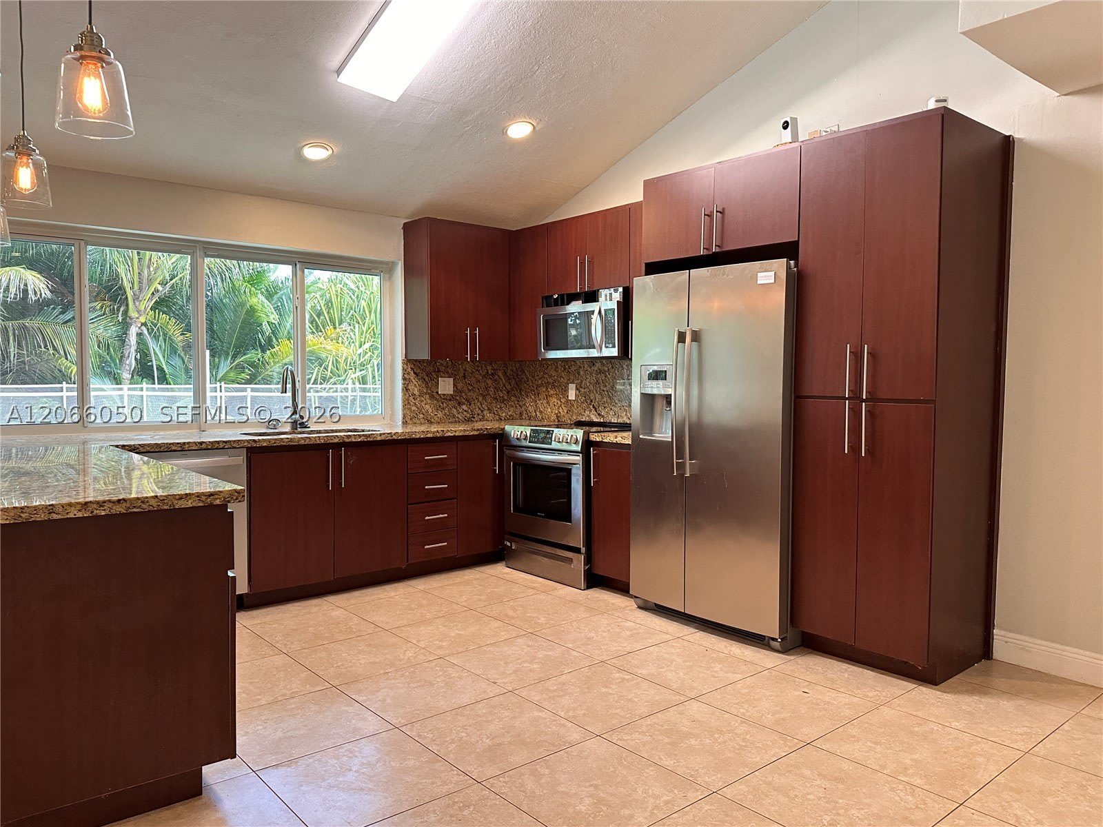11907 Jennifer Way – photo 3