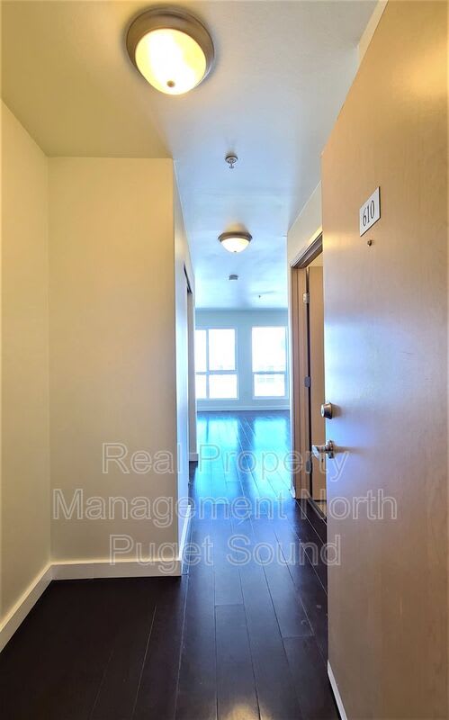 2824 Grand Ave – photo 2