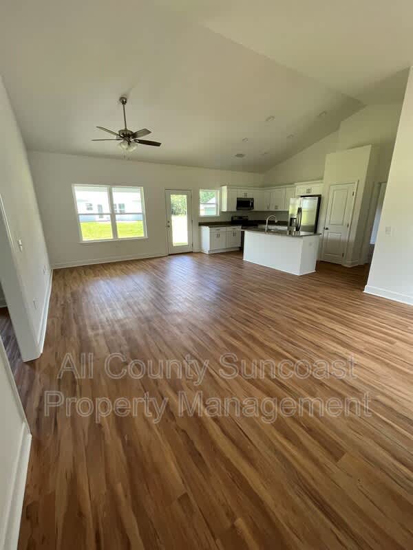 365 Elliot Drive – photo 3