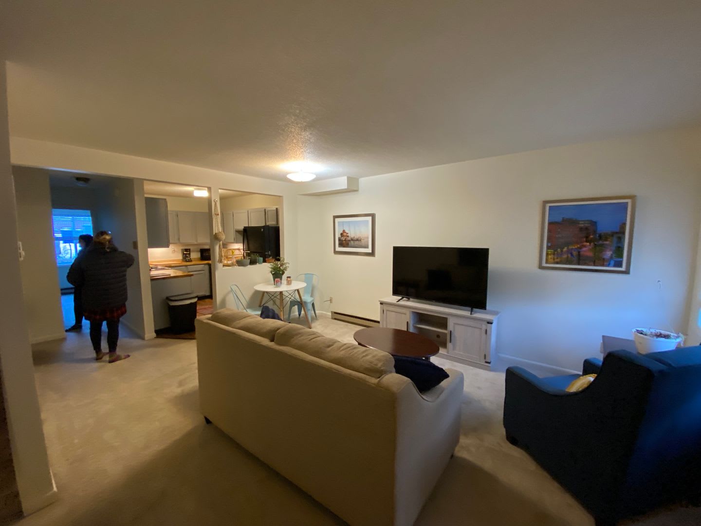 4-Bedroom Student Townhomes in the Heart of Burlington – photo 4