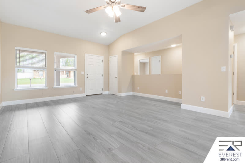 49 Renshaw Drive – photo 4