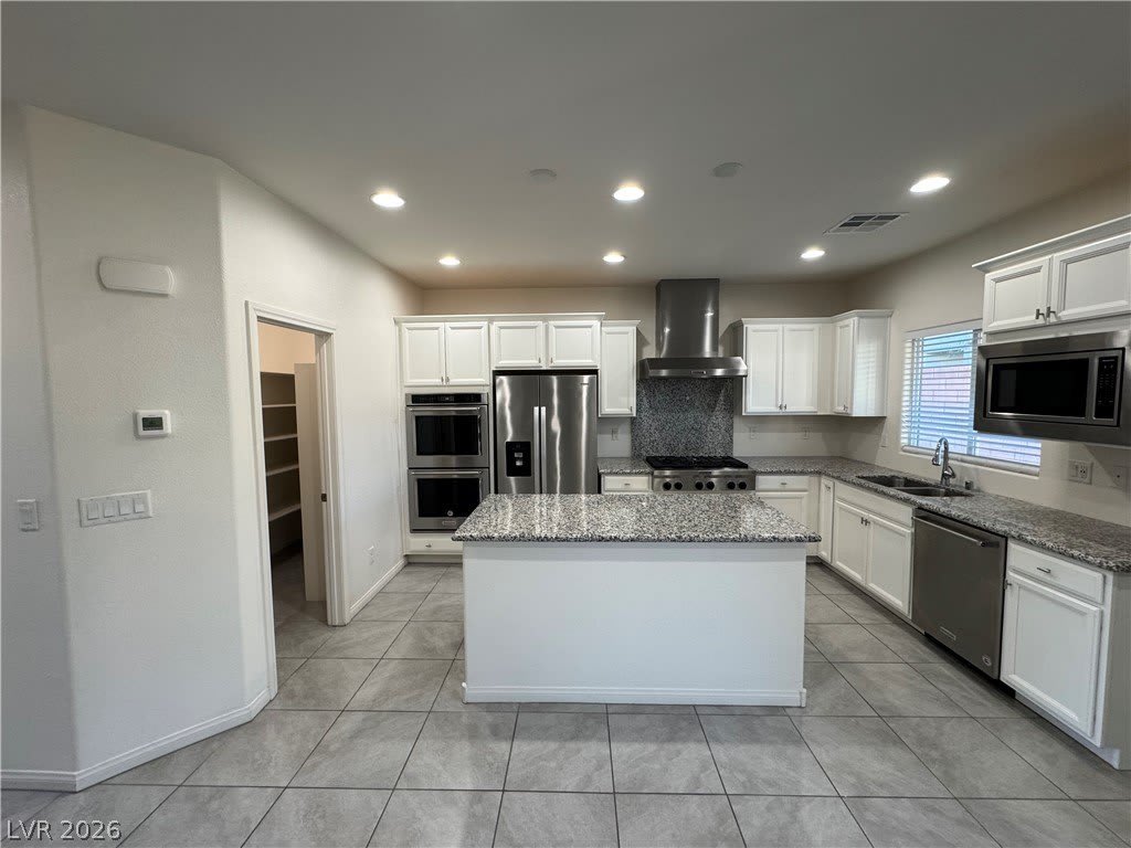 7318 Tunnel View Court – photo 2