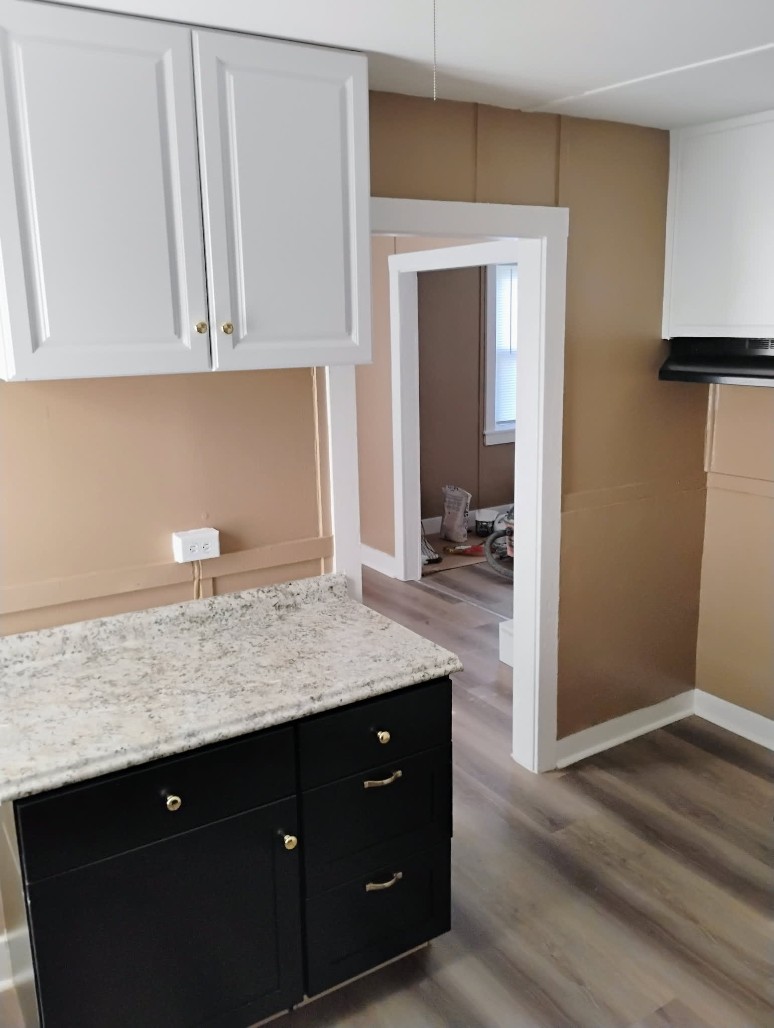 1104 Elliston St – photo 4