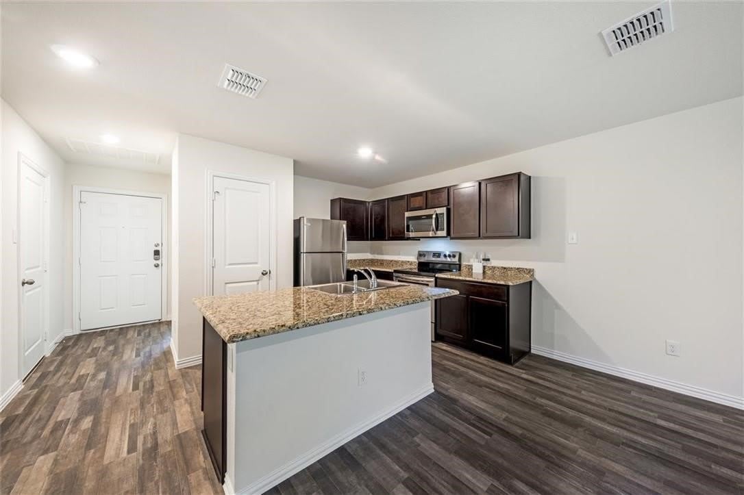 1005 Dawson Street – photo 3