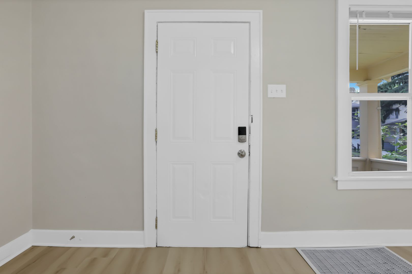 Newly Renovated 3-Bedroom Home for Rent – photo 5