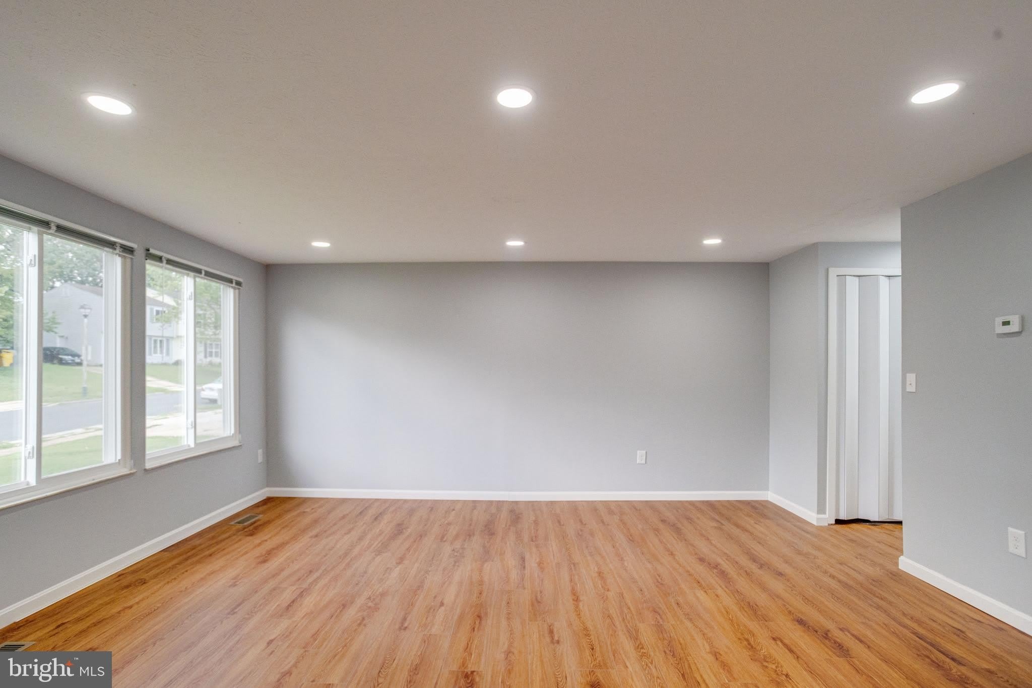 1359 RALEIGH Drive – photo 4