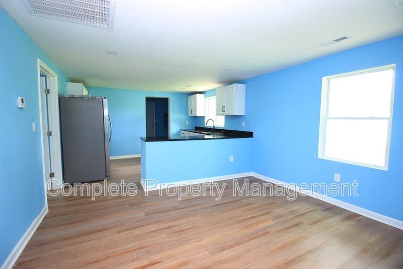 932 Court T – photo 3