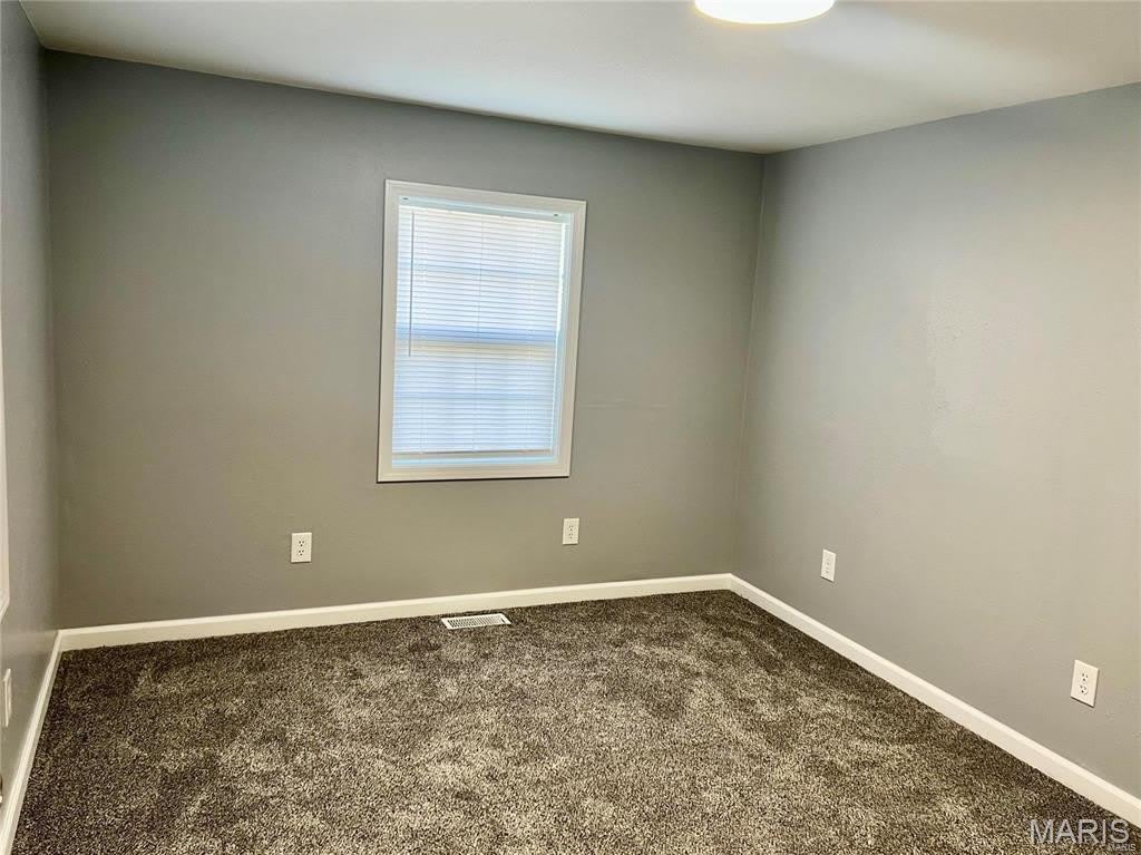 2951 Hillcrest Avenue – photo 4