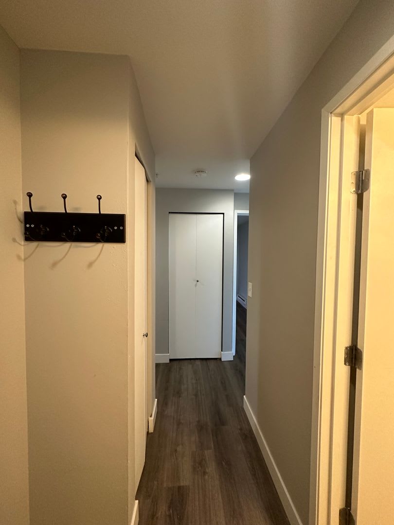 Interlake Apartments – photo 3