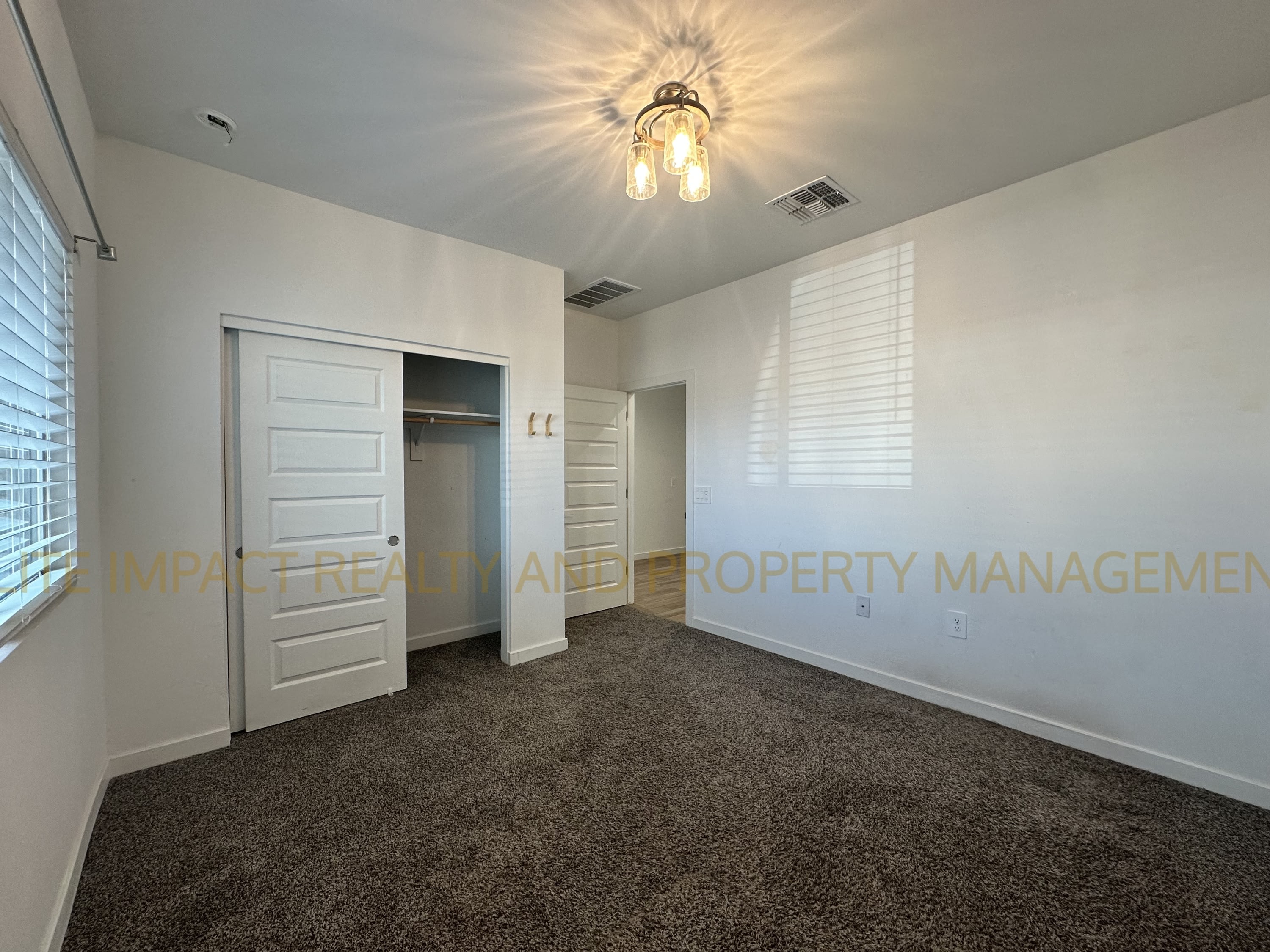 11112 South Weismann Drive – photo 5