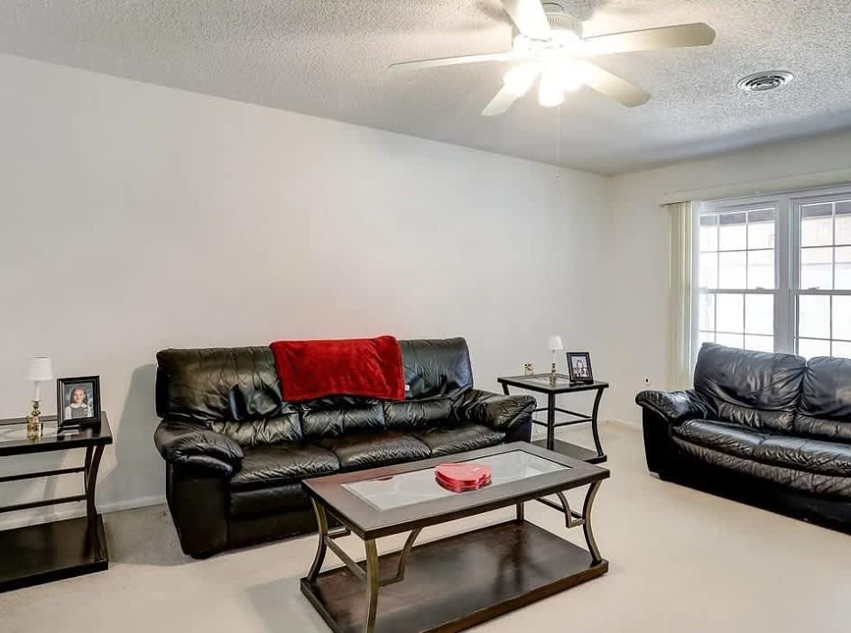 224 Lexington Drive – photo 4