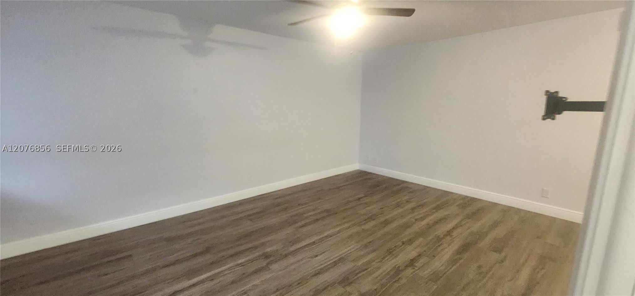 1555 N 12Th Ct – photo 4