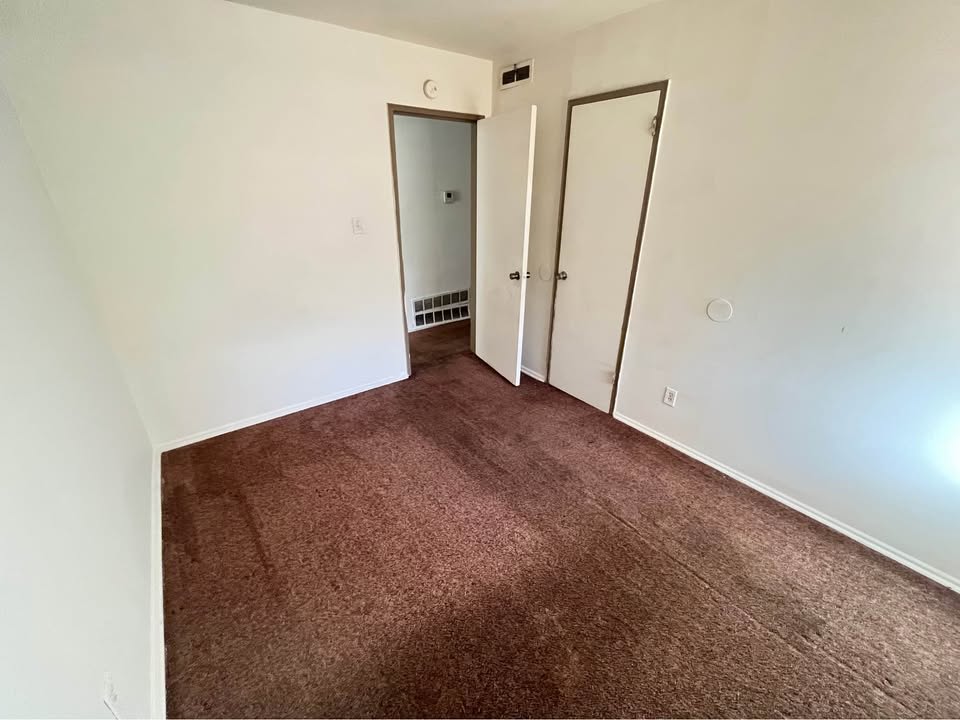 1405 Wyman St – photo 3