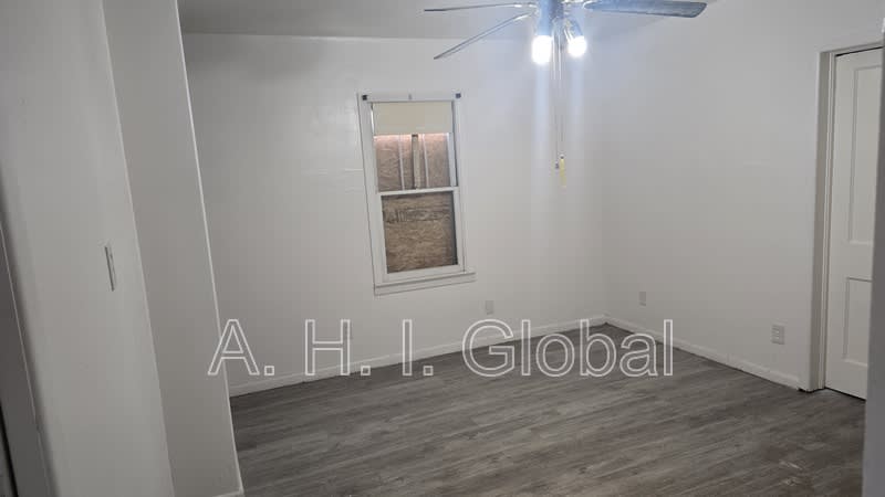 903 N Polk St – photo 4