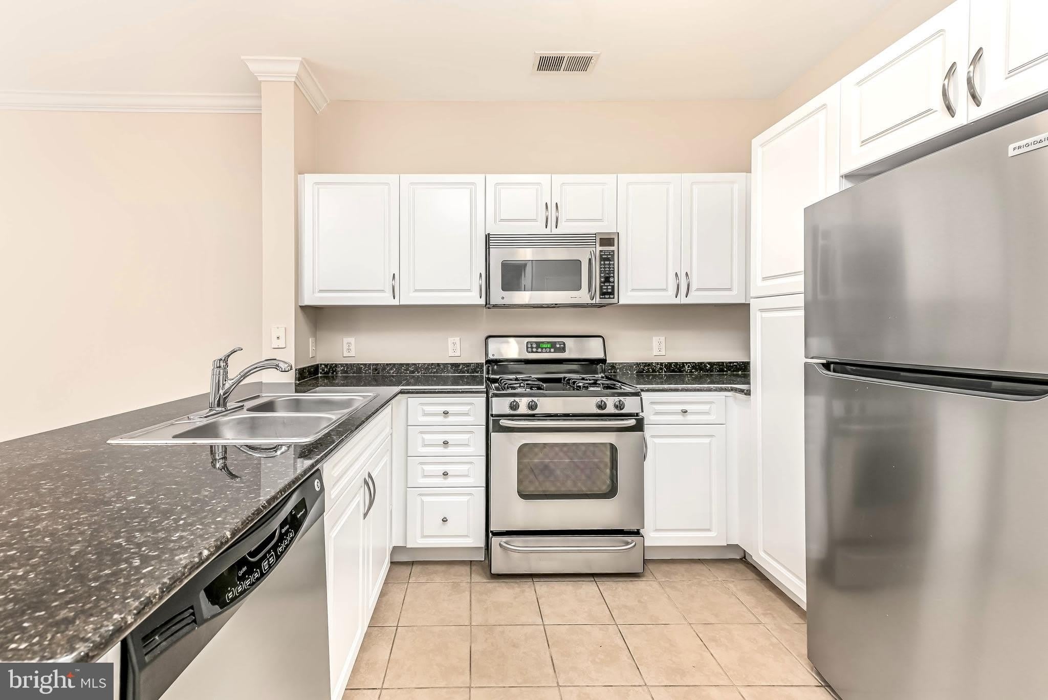 12909 CENTRE PARK Circle – photo 5