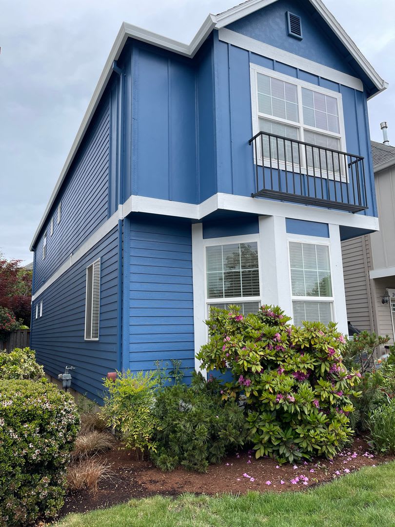 AVAILABLE NOW! 3BD/2.5BA House in FANTASTIC HOA Community! Absolutely Stunning Custom Home! – photo 2