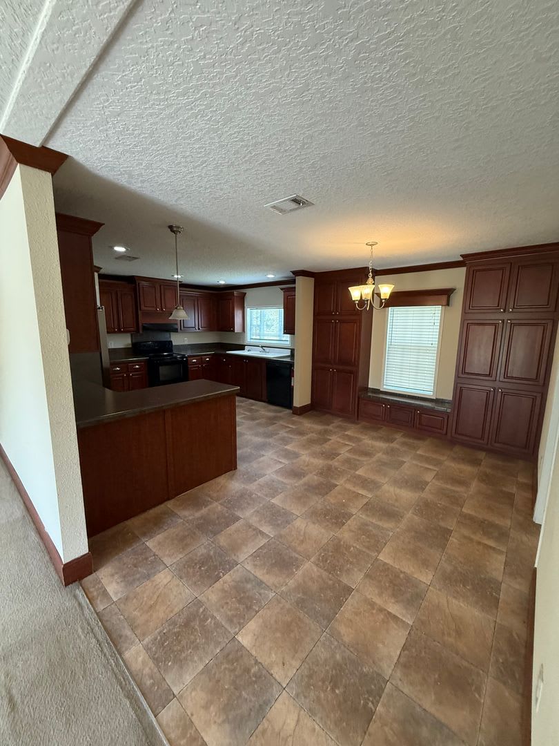 4 bed/2 bath mobile home – photo 3