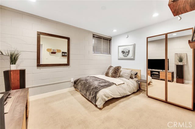 21900 Marylee Street – photo 5