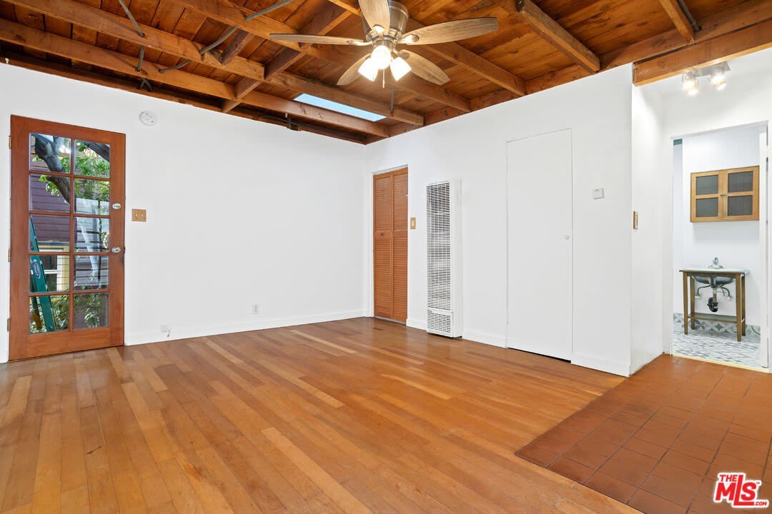 24 Westminster Ave – photo 4