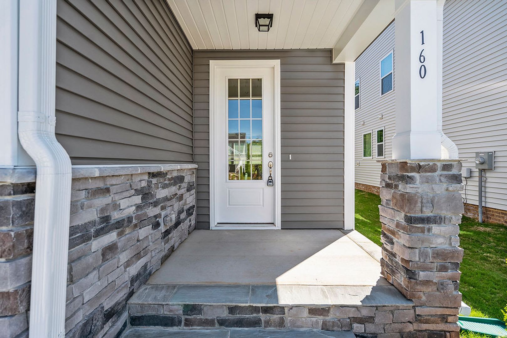 Like New Pool Conmmunity 2 Story Incentive 500 Off First Month Rent W Signed Lease – photo 2