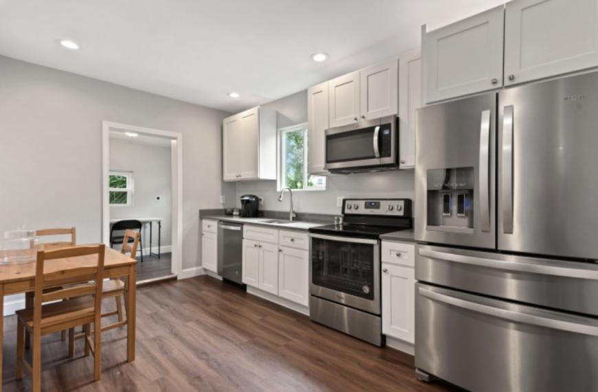 7 Abbotsford – photo 1