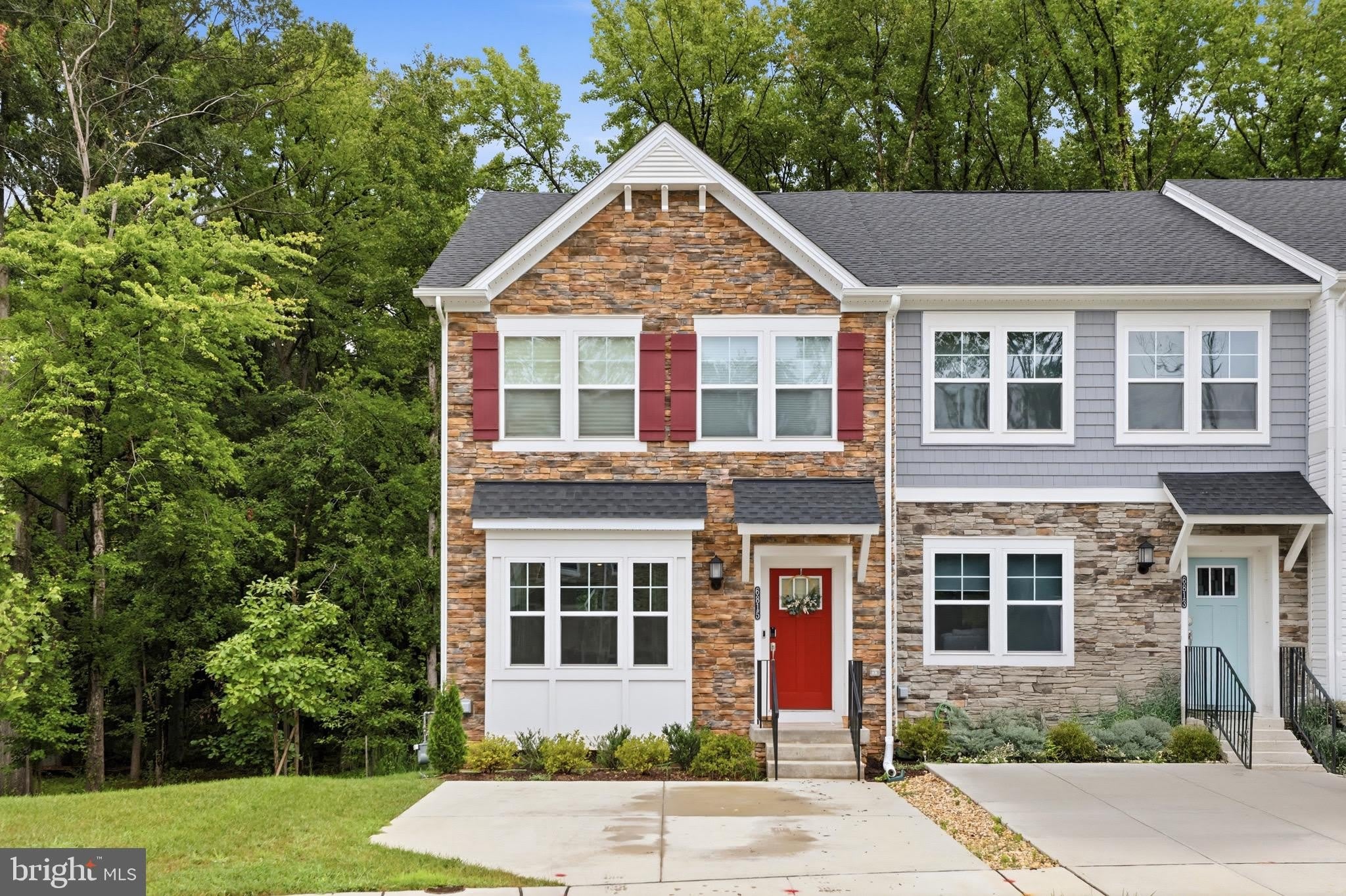 6815 WINTERHILL LN – photo 1