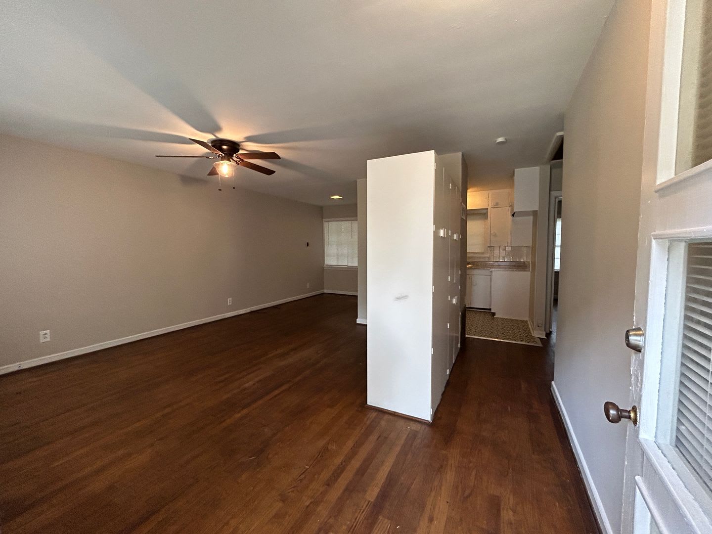 1205 Christine Avenue, Apartment B – photo 2