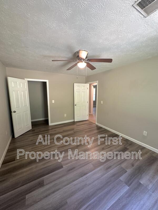 26 Paige St. – photo 5