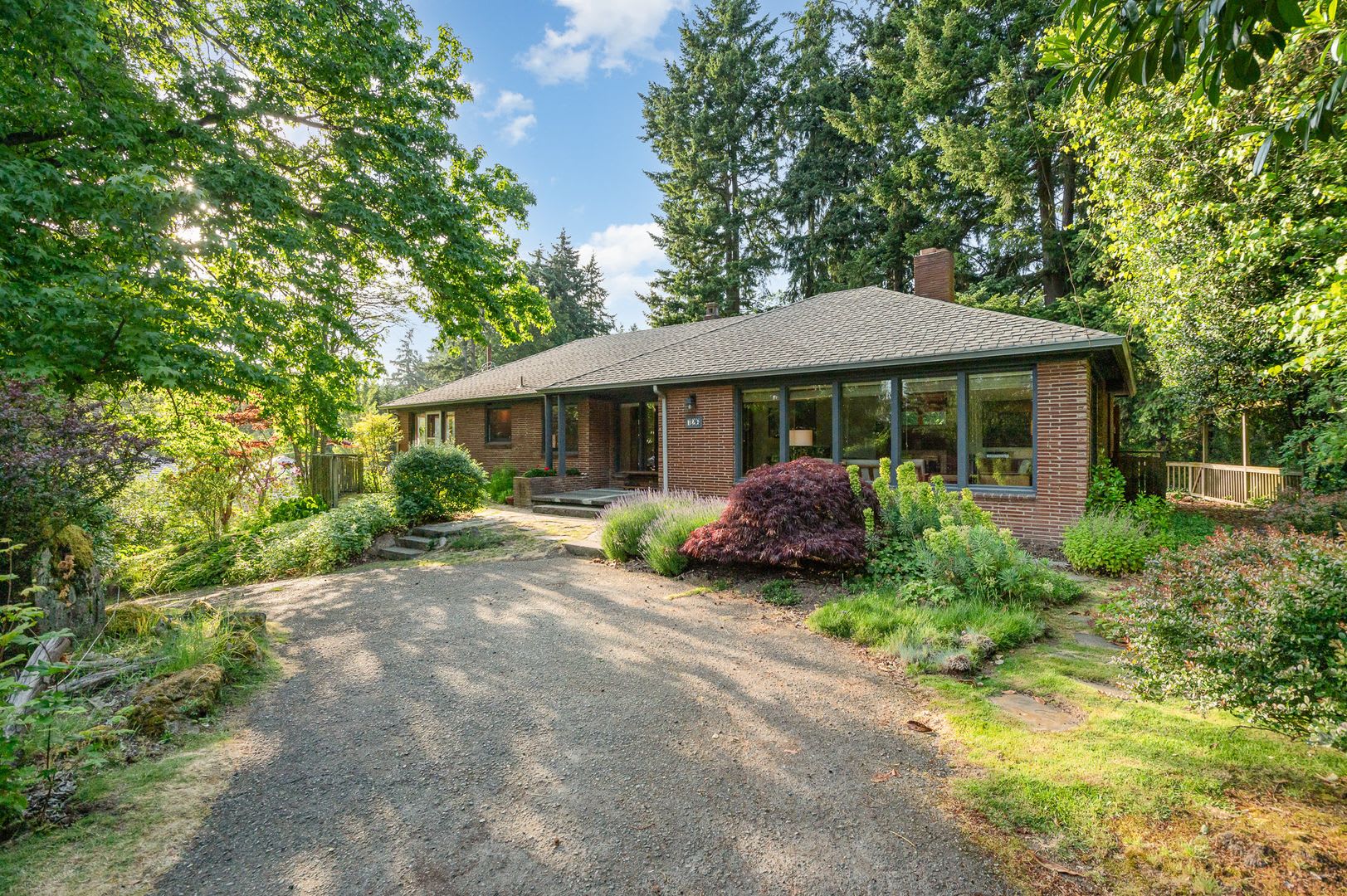 4Bd 2Ba Seattle Home – photo 2