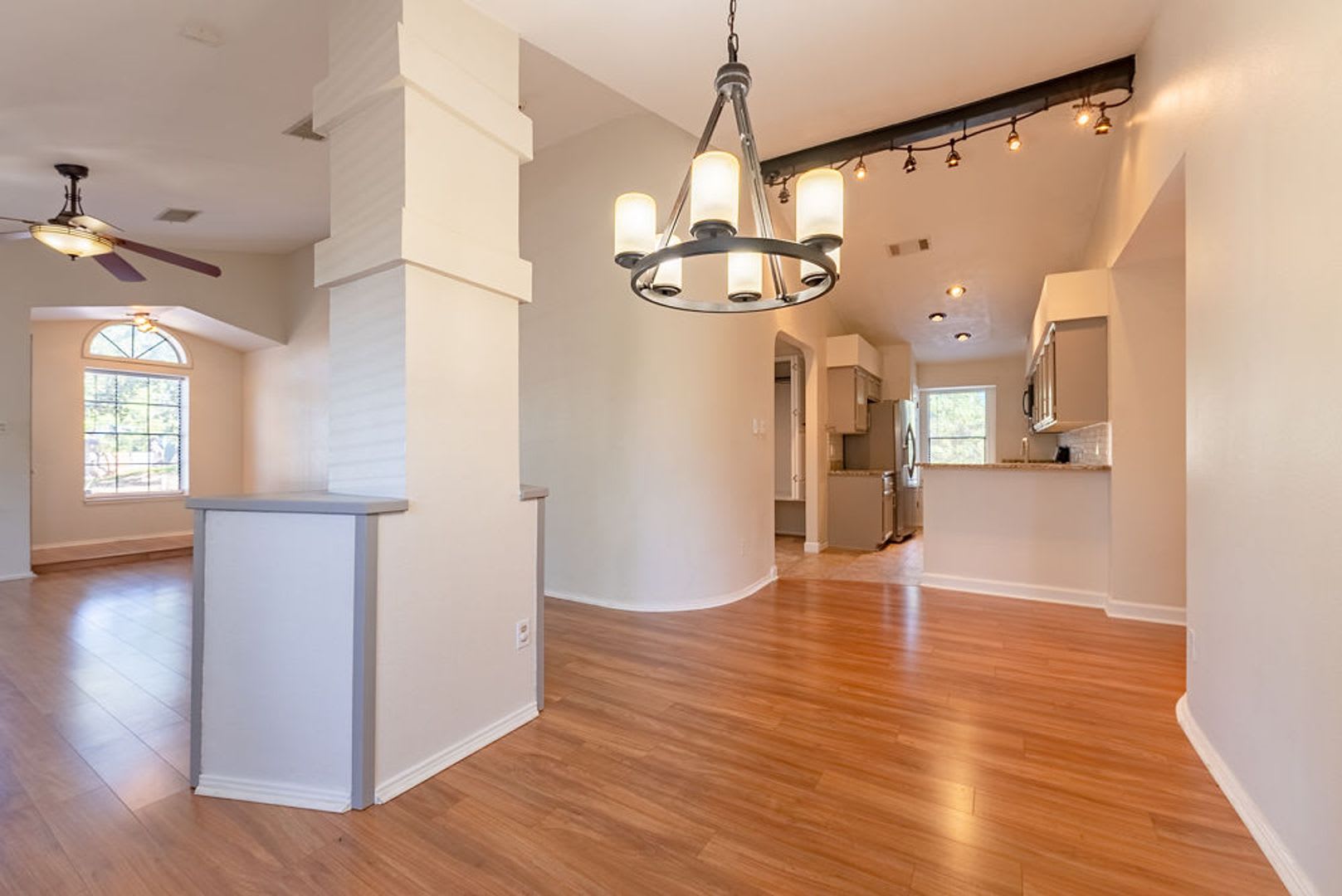 Luxury Meets Comfort Your Dream Single Family Home With Modern Design And Effortless Elegance Awaits – photo 5