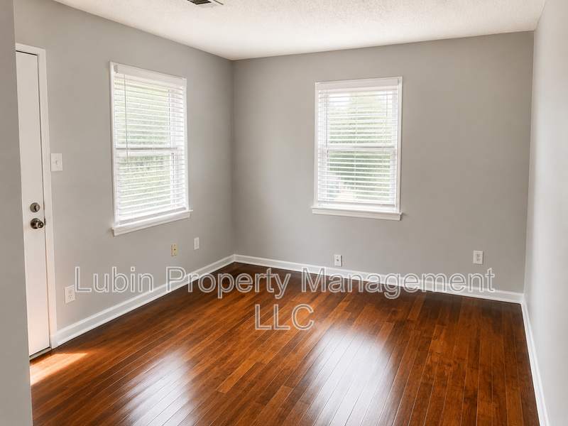 2358 Zanone Ave – photo 2
