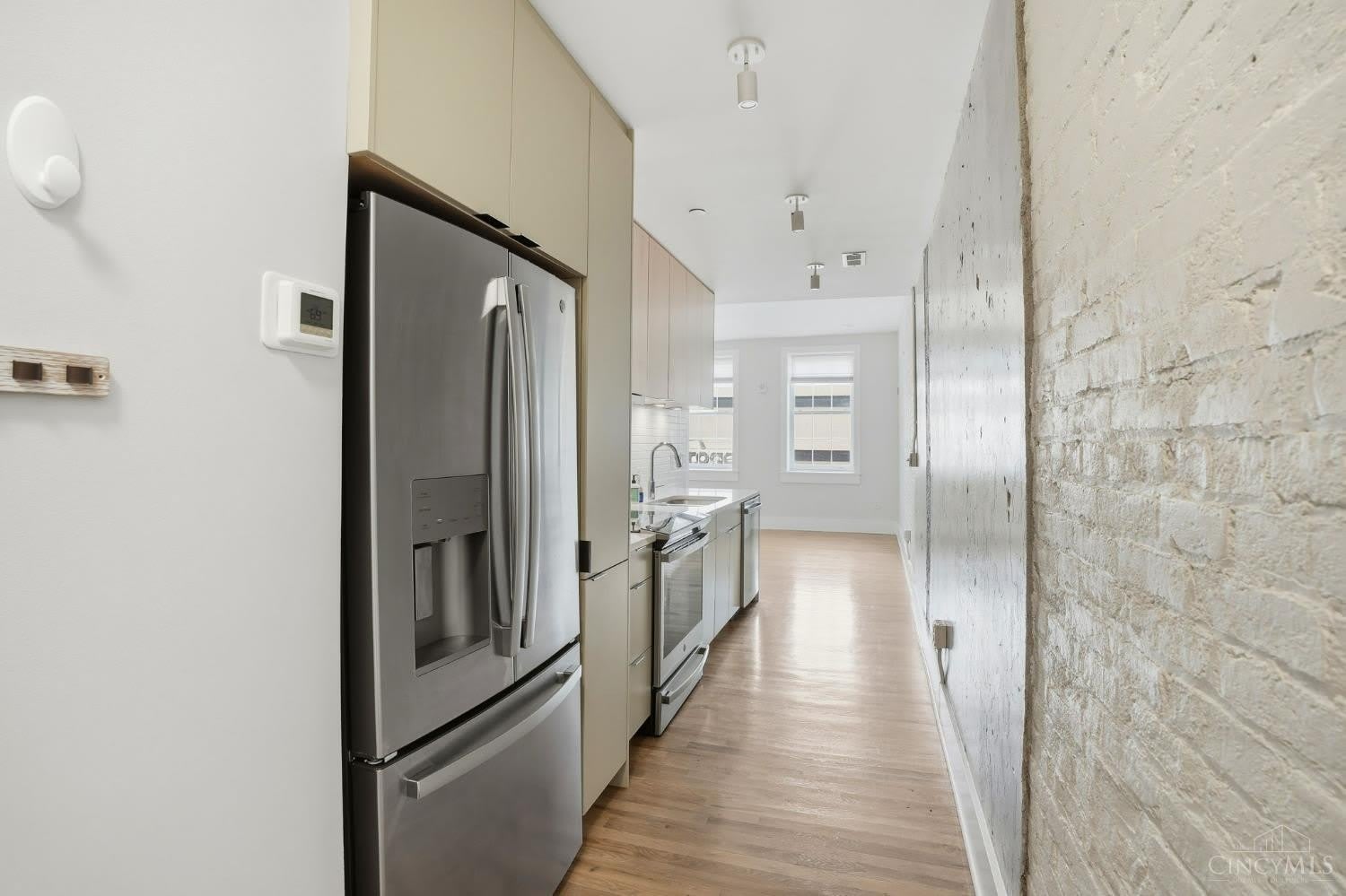 11 E Court Street – photo 4