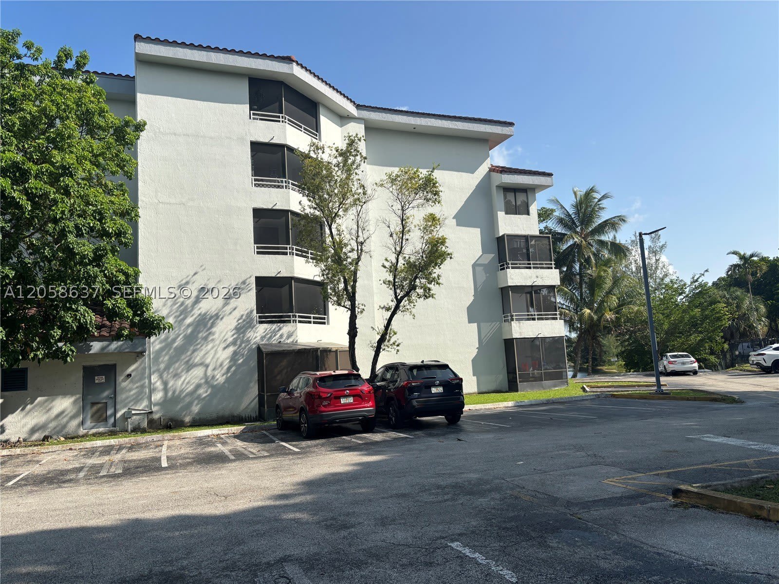 8305 SW 152nd Ave – photo 1
