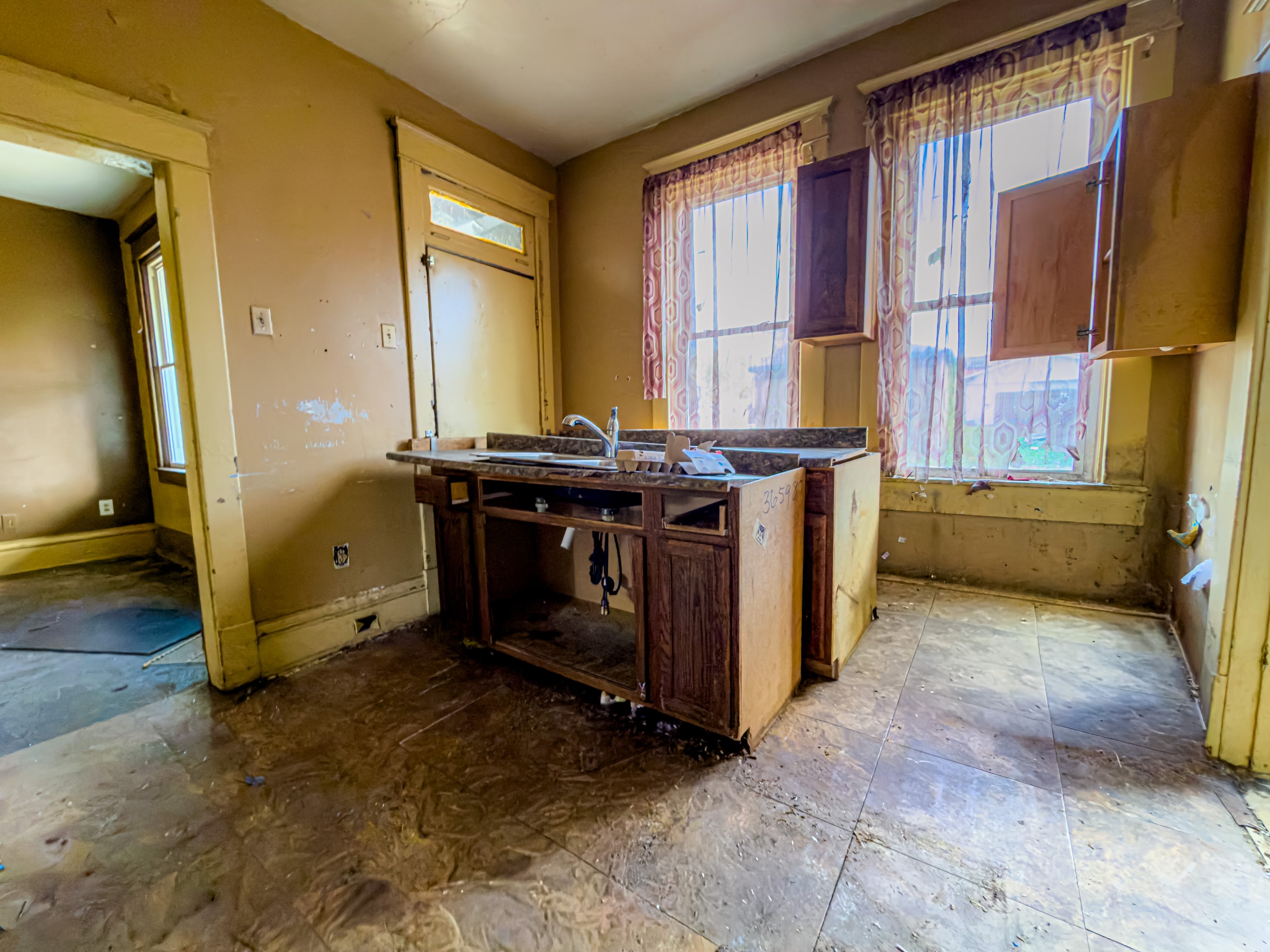1136 Reservoir Avenue – photo 2