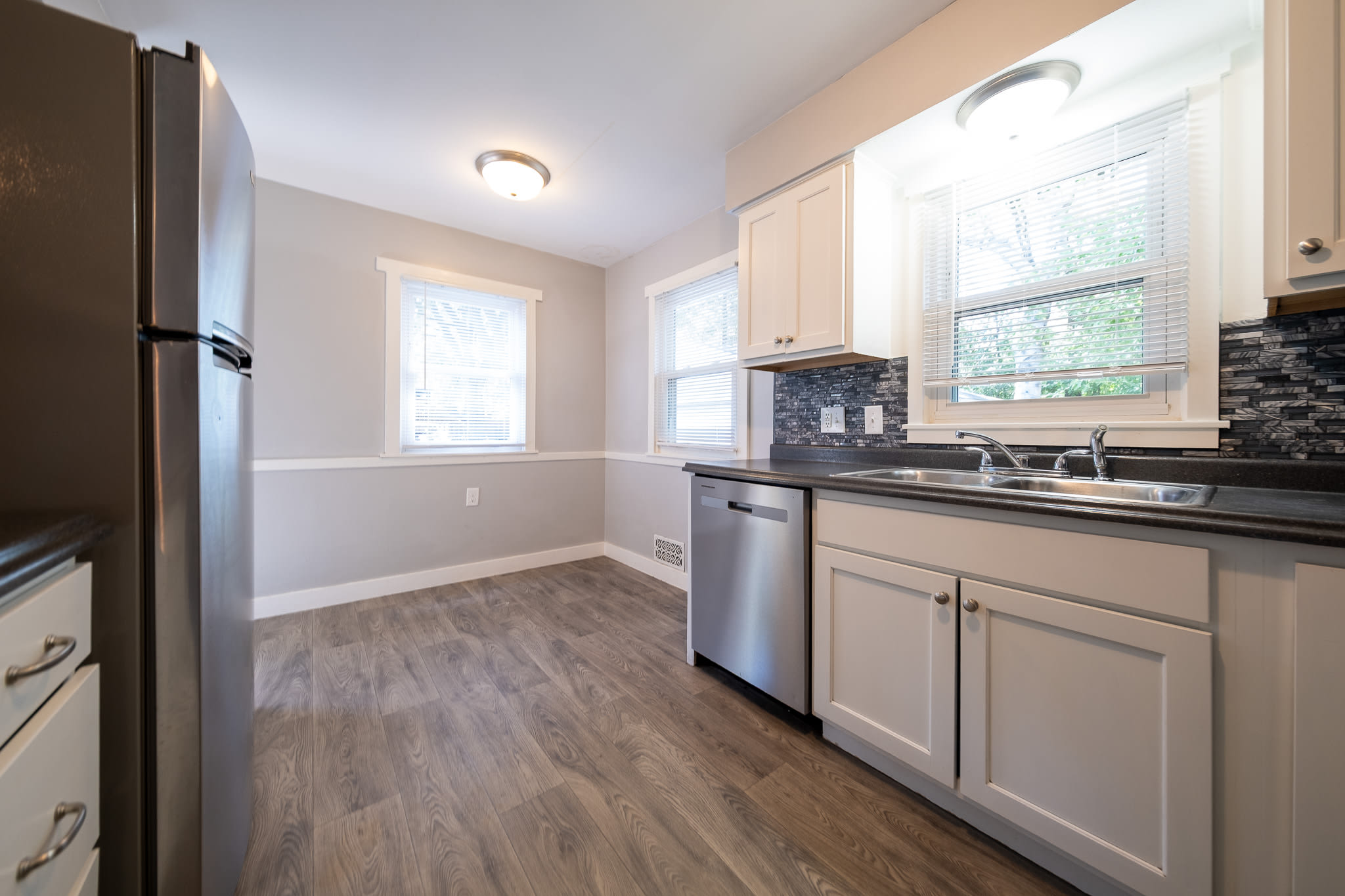 4103 Oregon Ave. N. – photo 5