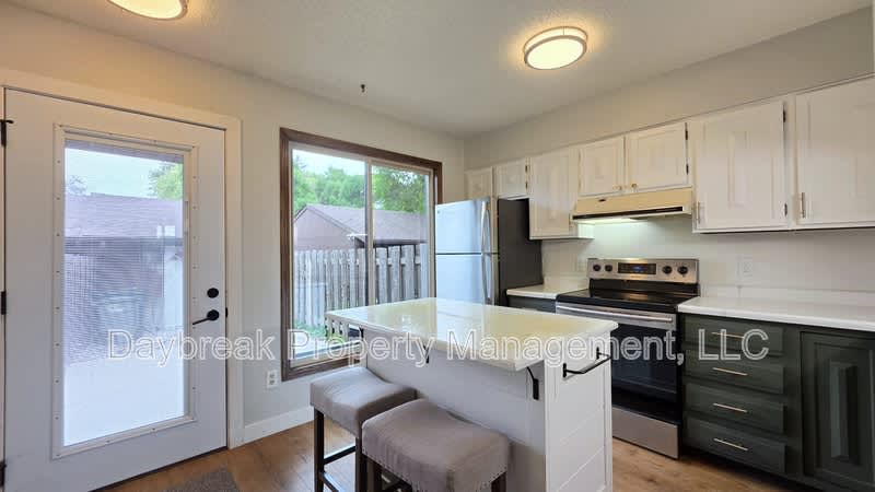 2229 4Th Avenue South – photo 1