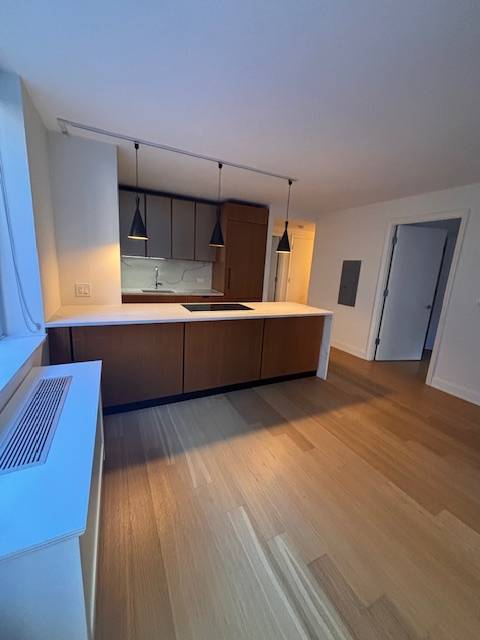 418 E 54th St – photo 3