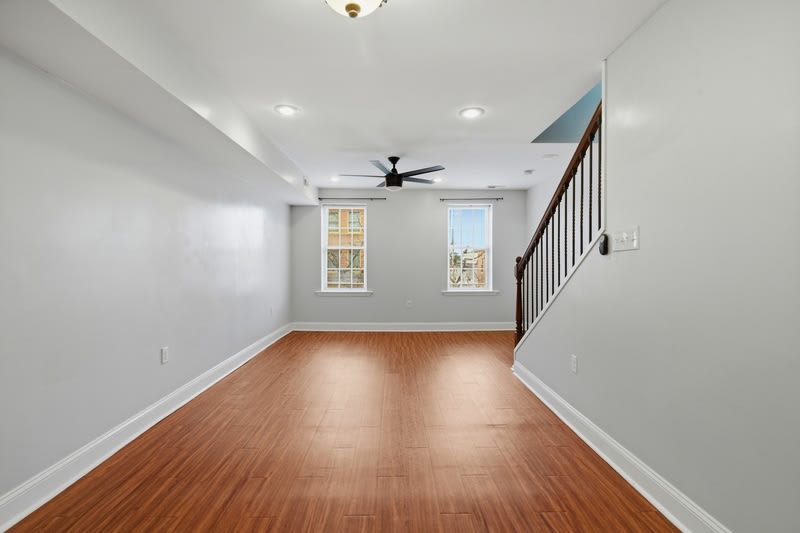 1008 West Cross Street – photo 2